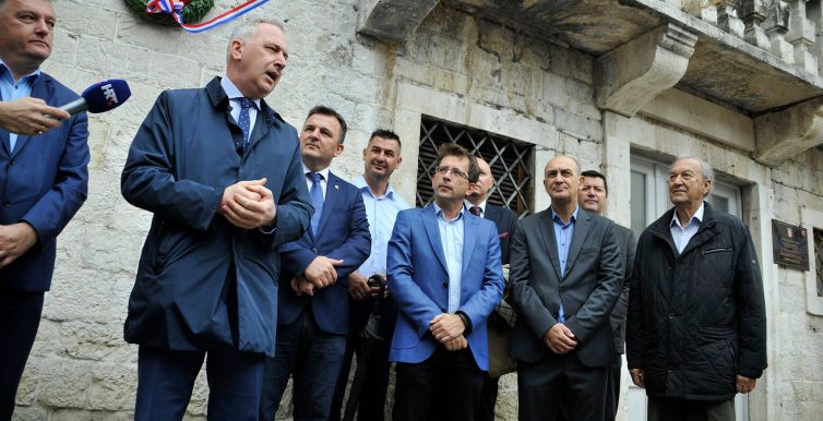 44898860_2147104361988530_4711028715063083008_o